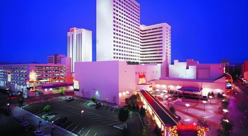 Harrahs Hotel Reno Exterior foto